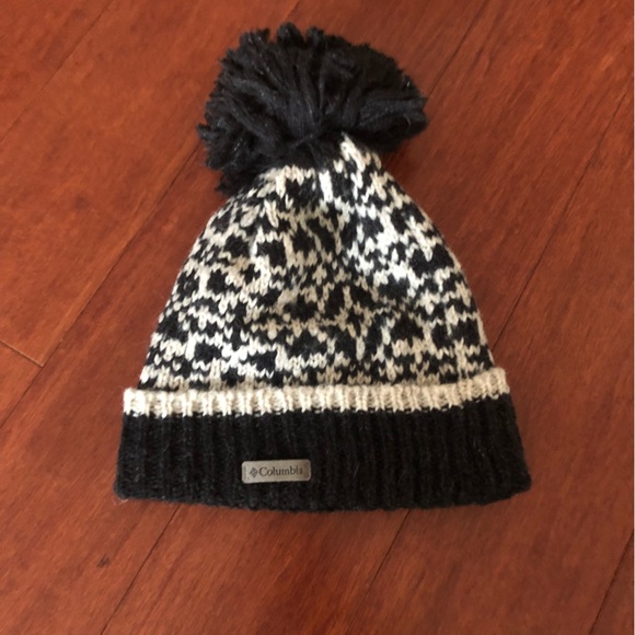 Columbia Fleece Lined Winter Hat with Pom - Picture 1 of 4
